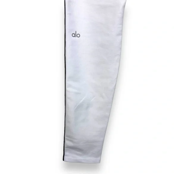 NWT Brand New ALO Airbrush High-Waist Heart Throb Leggings White Black Medium - Picture 10 of 14